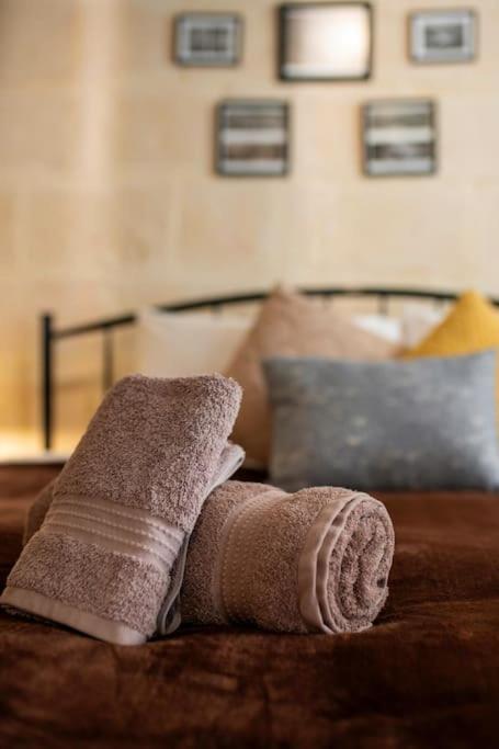 Chic, Stylish & Spacious Flat In Central Valletta Exterior foto