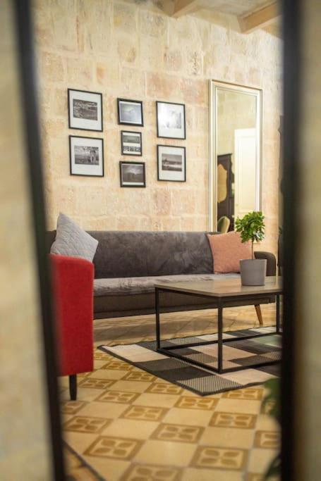 Chic, Stylish & Spacious Flat In Central Valletta Exterior foto