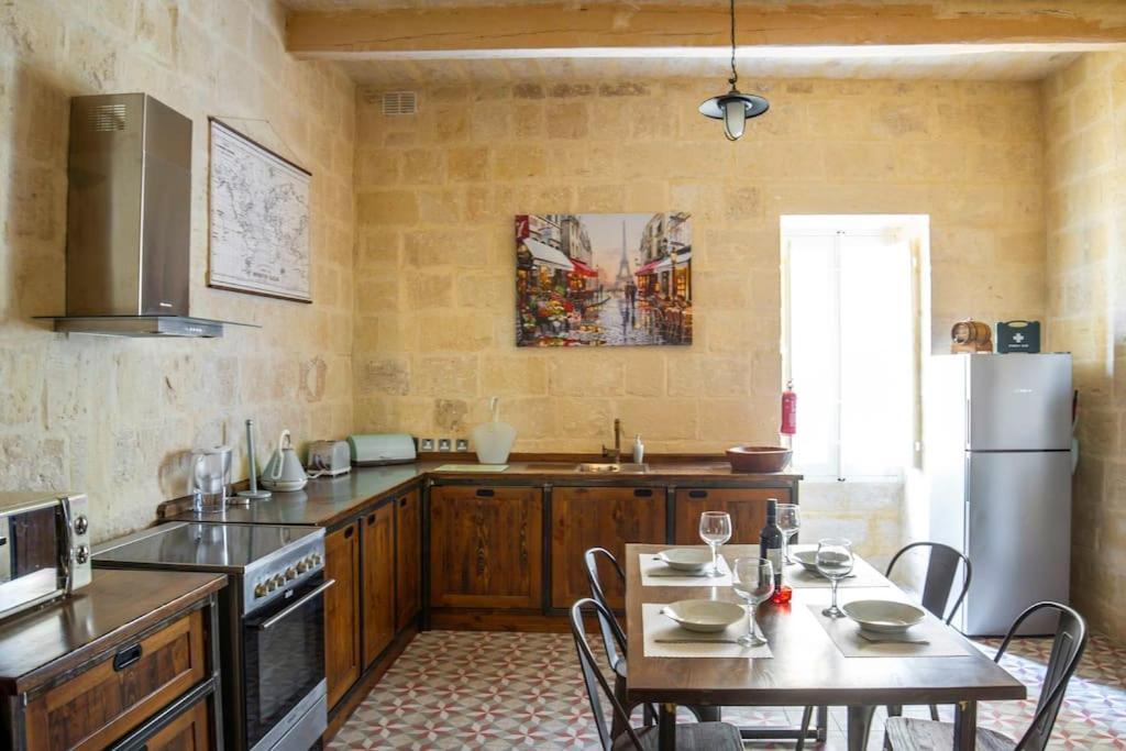 Chic, Stylish & Spacious Flat In Central Valletta Exterior foto